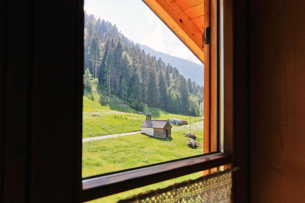 Alpenapart Montafon - Bitschweil Huesle Schruns Buitenkant foto